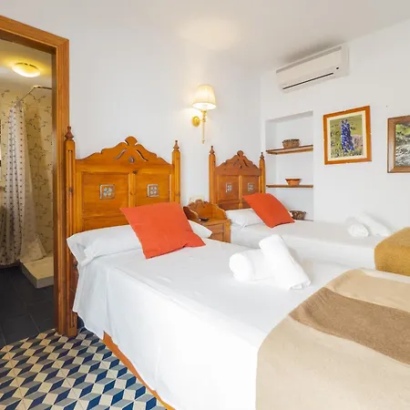 Guest house Cubo's La Plaza 102 With Breakfast Tolox